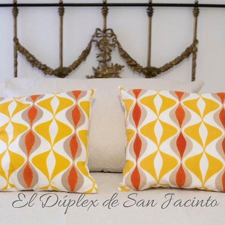 El Duplex De San Jacinto Appartement Sevilla Buitenkant foto