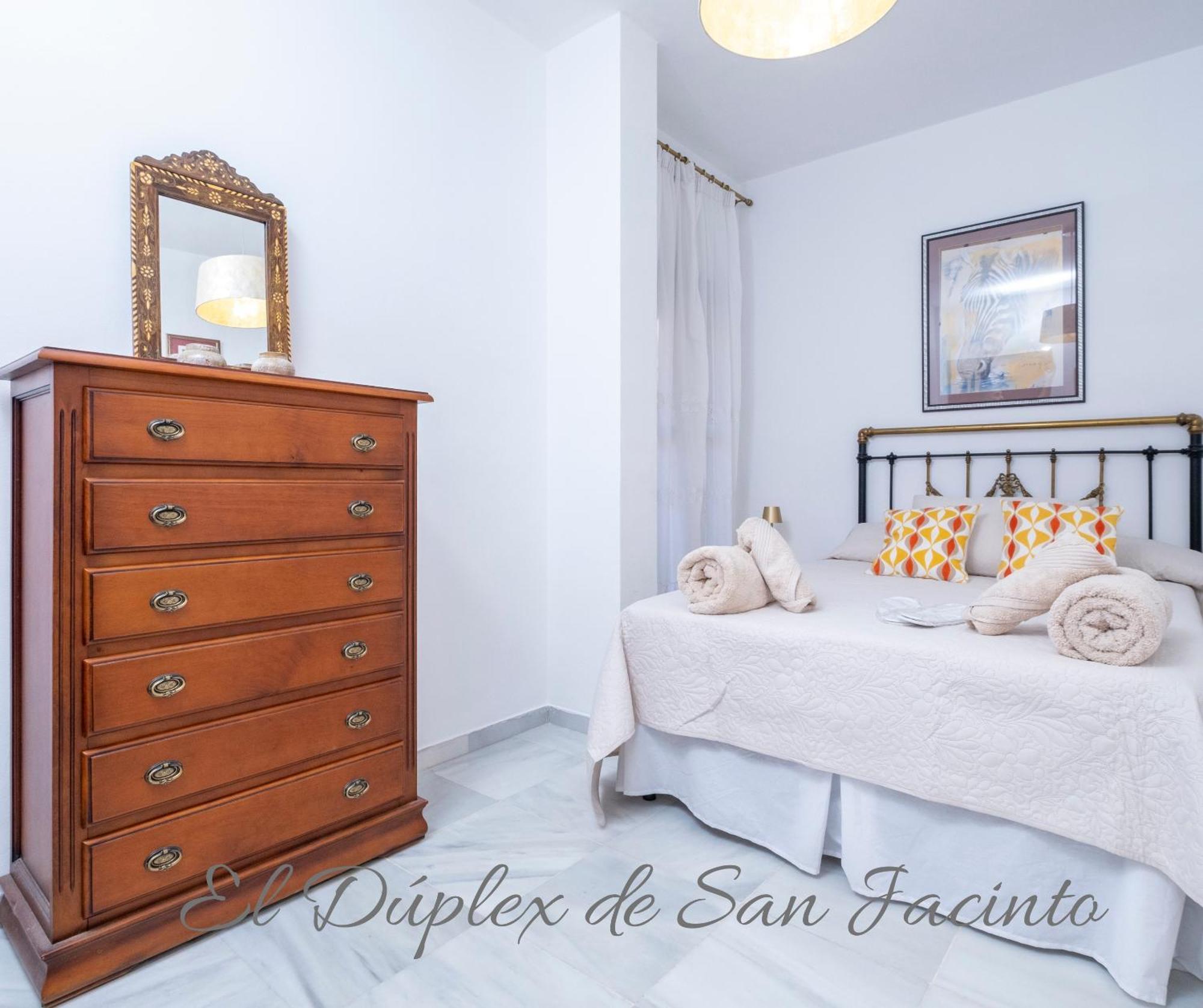 El Duplex De San Jacinto Appartement Sevilla Buitenkant foto