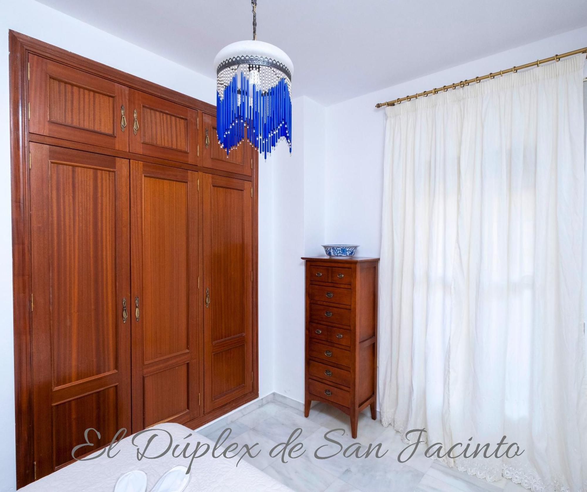 El Duplex De San Jacinto Appartement Sevilla Buitenkant foto