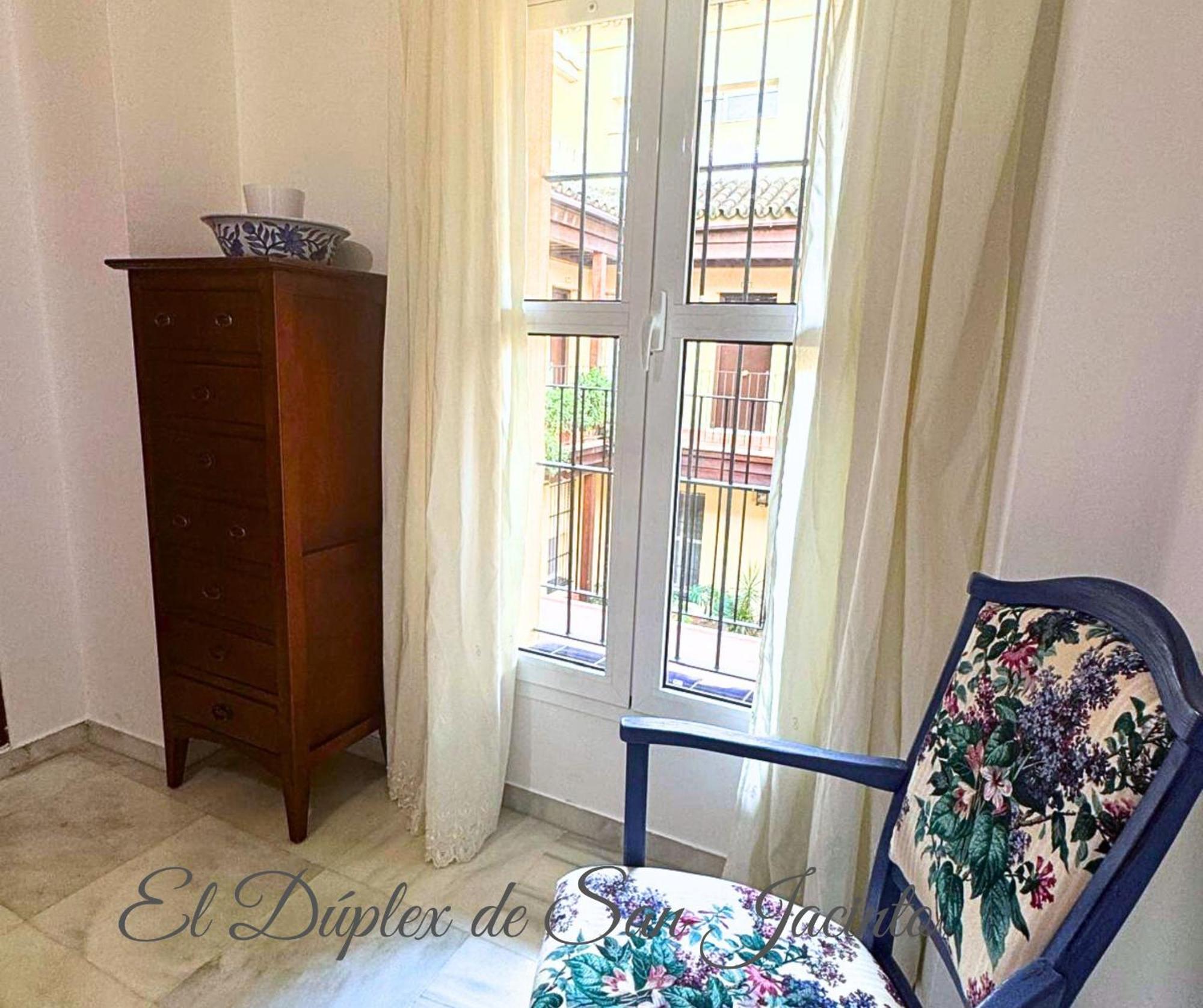 El Duplex De San Jacinto Appartement Sevilla Buitenkant foto