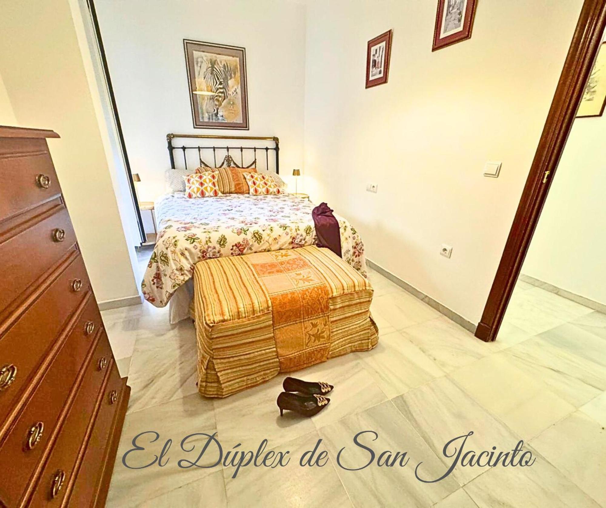 El Duplex De San Jacinto Appartement Sevilla Buitenkant foto